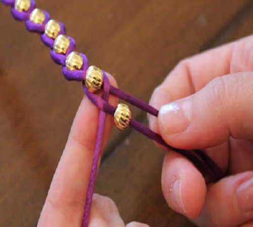Cara membuat gelang manik-manik 1