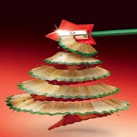 pohon natal dari serutan pensil